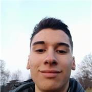 Diplomando in scienze delle telecomunicazioni, insegno informatica ai ragazzi delle superiori